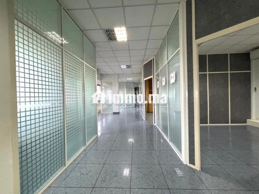 Bureaux à louer à Racine. Surface totale 181 m². Double vitrage - Location Immobilier - Casablanca - photo 3