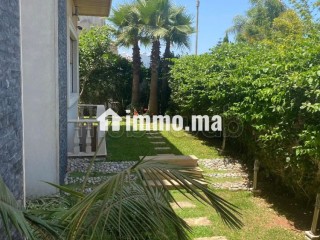 Splendide villa à vendre à Dar Bouazza. 3 grandes pièces. Belle terrasse et jardin - Villa à vendre - Dar Bouazza
