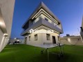Villa contemporaine en vente - miniature 2