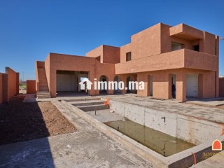 Villa de niveau supérieur à vendre sur la route Ourika Marrakech - Villa à vendre - Marrakech