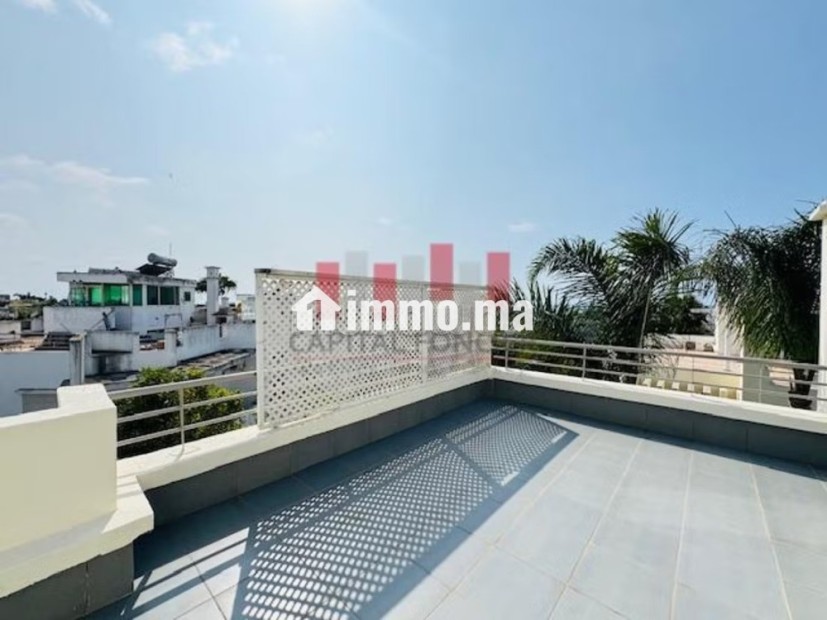 Maison de haut standing à vendre à Ain Diab. 4 chambres. Belle terrasse et jardin - Vente Immobilier - Casablanca - photo 7