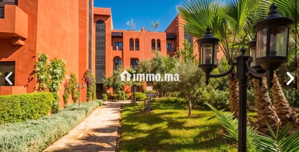 Vente d'un bel appartement à Route Casablanca.
Surface de 90 m².
Meublé - Vente Immobilier - Marrakech - photo 1