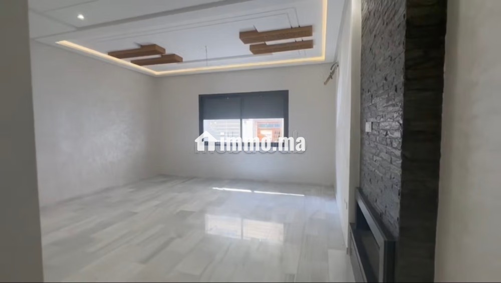 Bel appartement à vendre à Hay Moulay El Kamel champs de course. 3 grandes pièces. Porte blindée et système de double vitrage - Vente Immobilier - Fes - photo 1