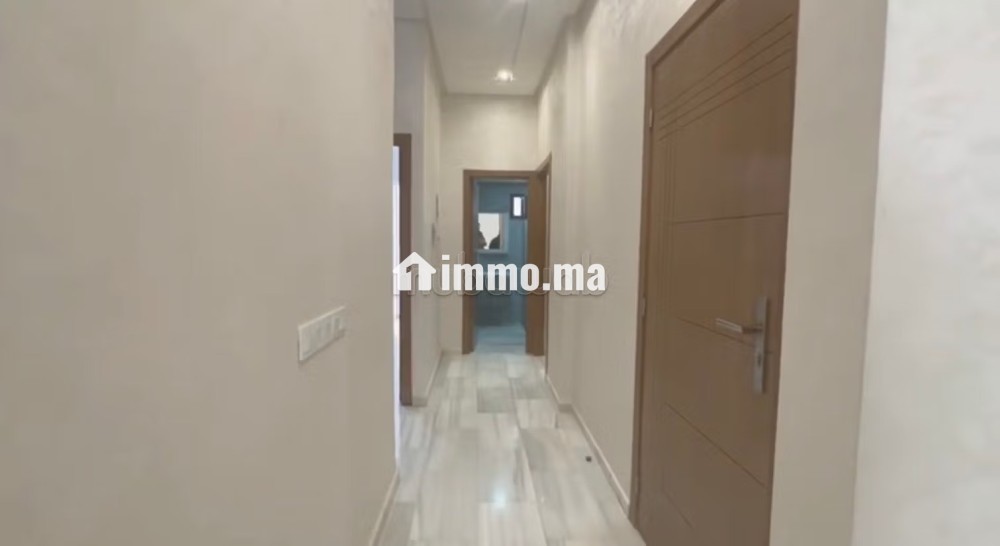 Bel appartement à vendre à Hay Moulay El Kamel champs de course. 3 grandes pièces. Porte blindée et système de double vitrage - Vente Immobilier - Fes - photo 3