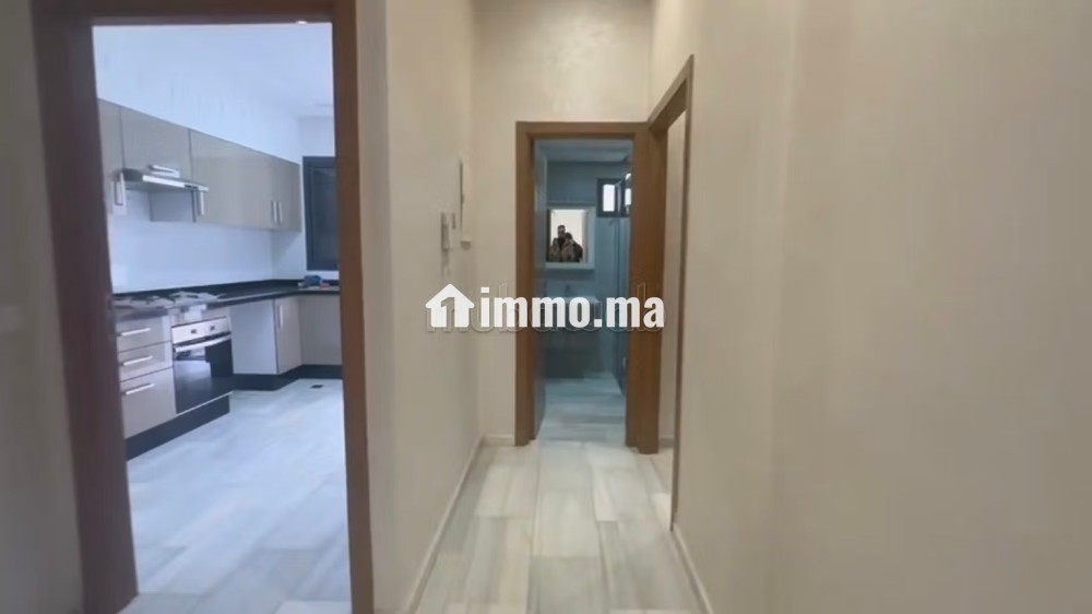 Bel appartement à vendre à Hay Moulay El Kamel champs de course. 3 grandes pièces. Porte blindée et système de double vitrage - Vente Immobilier - Fes - photo 4