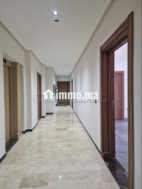 2 Plateaux Bureaux 82 m² – Haut Standing – Roches Noires - Location Immobilier - Casablanca - photo 3