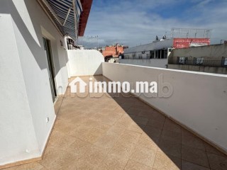 Dernier etage plein soleil – grande terrasse – maarif - Appartement à louer - Casablanca