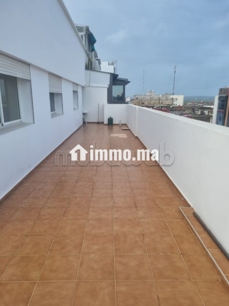 Superbe Appartement Meublé avec Grande Terrasse – Centre Ville Kénitra - Location Immobilier - Kenitra - photo 6