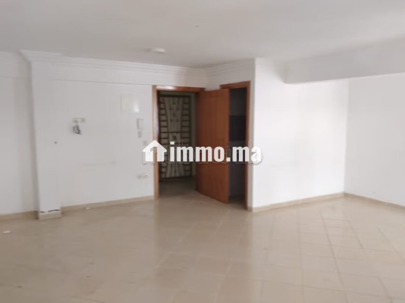 Bureau à louer sur façade - Location Immobilier - Kenitra - photo 2
