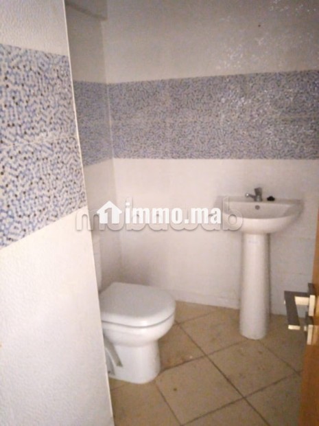 Bureau à louer sur façade - Location Immobilier - Kenitra - photo 3