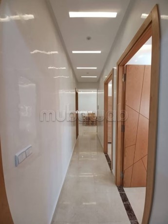 appartement-meuble-2-chambres-a-mabrouka-big-4