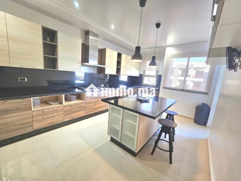 Très bel appartement meublé 235 m2 avec terrasse - Location Immobilier - Bouskoura - photo 4