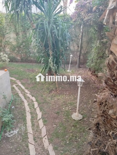 Villas de luxe à louer à Route ain Chkaf. Superficie 400 m². Salon traditionnel marocain, résidence sécurisée route ain chkef - Vente Immobilier - Fes - photo 2