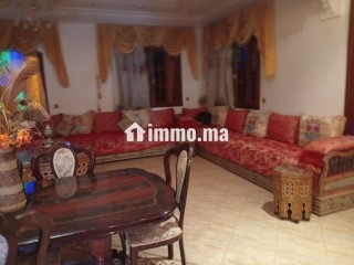 Villas de luxe à louer à Route ain Chkaf. Superficie 400 m². Salon traditionnel marocain, résidence sécurisée route ain chkef - Villa à vendre - Fes