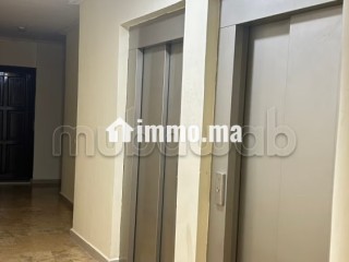 Location d'un appartement à Marchan. 1 Pièce. Espaces verts et ascenseur - Appartement à vendre - Tanger