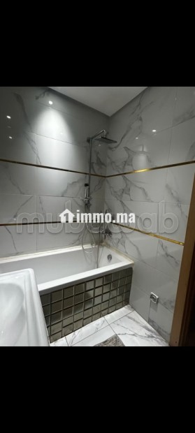 Superbe appartement à vendre à Dar Bouazza. 2 chambres agréables. Avec ascenseur et espace vert - Vente Immobilier - Dar Bouazza - photo 6