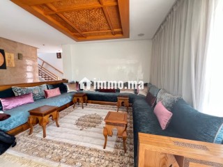 Villa de haut standing à louer à Ville Verte.
Surface totale 550 m².
Meublé - Villa à louer - Bouskoura