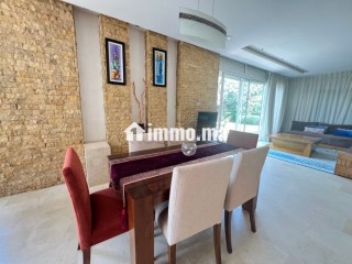 Villa de haut standing à louer à Ville Verte.
Surface totale 550 m².
Meublé - Villa à louer - Bouskoura