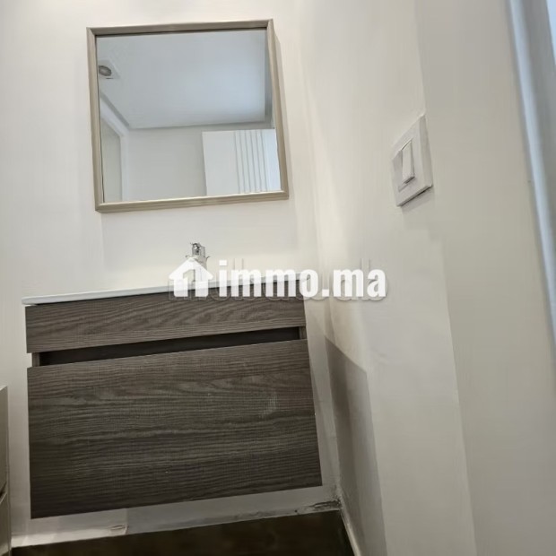 Un charmant studio meublé à louer avec une belle vue - Location Immobilier - Casablanca - photo 4