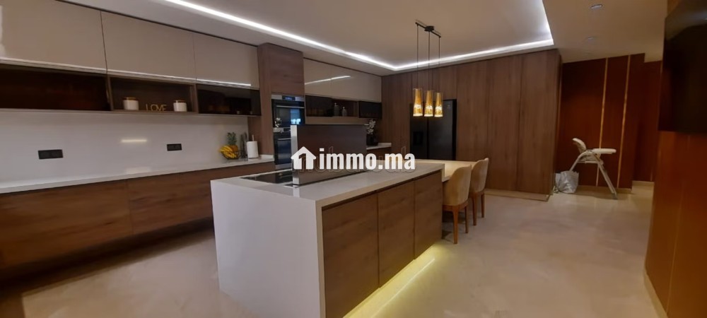 Vente d'un bel appartement à Racine. 5 pièces confortables - Vente Immobilier - Casablanca - photo 1