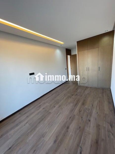 Studio Élégant Sans Vis à Vis Proche CFC - Location Immobilier - Casablanca - photo 3