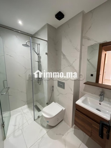Studio Élégant Sans Vis à Vis Proche CFC - Location Immobilier - Casablanca - photo 6