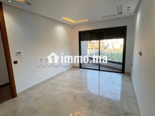 Studio Élégant Sans Vis à Vis Proche CFC - Appartement à louer - Casablanca