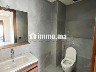 Studio Élégant Sans Vis à Vis Proche CFC - Appartement à louer - Casablanca