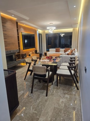 rez-de-jardin-meuble-avec-piscine-privative-big-0