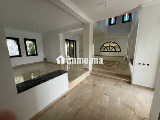Villa rénovée à usage professionnel - Villa à louer - Rabat