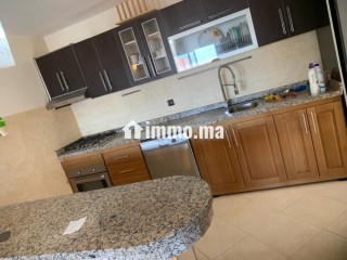 Location saisonnière à Asilah. 2 chambres. Salon traditionnel et porte blindée - Appartement à vendre - Asilah