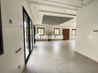 Marrakech – Villa contemporaine sans vis à vis à Targa, proche Carrefour & Victor Hugo - Villa à vendre - Marrakech