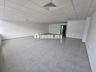 Bureaux à louer à Oulfa proche de l'hôpital cheikh khalifa. Surface de 75 m². Double vitrage et chauffage central - Bureau à louer - Casablanca