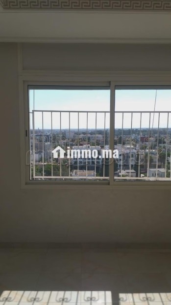 Superbe appartement à vendre à Tantonville. Surface de 127 m². Salon traditionnel marocain, résidence sécurisée - Vente Immobilier - Casablanca - photo 2