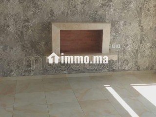 Superbe appartement à vendre à Tantonville. Surface de 127 m². Salon traditionnel marocain, résidence sécurisée - Appartement à vendre - Casablanca