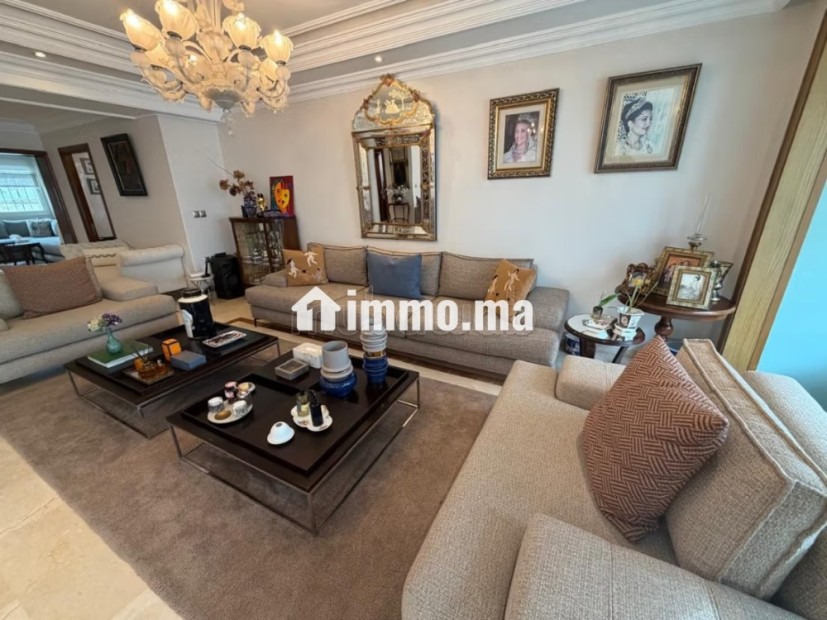 Appartement à vendre à Racine. Surface de 231 m². Avec ascenseur et terrasse - Vente Immobilier - Casablanca - photo 4