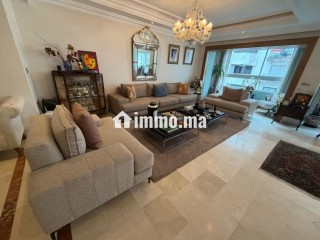 Appartement à vendre à Racine. Surface de 231 m². Avec ascenseur et terrasse - Appartement à vendre - Casablanca