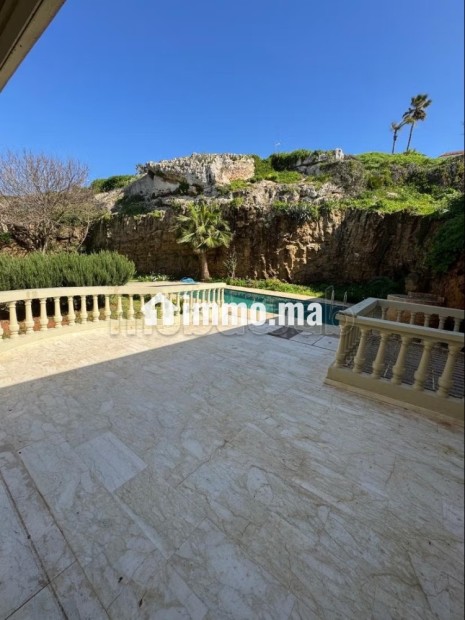 Superbe villa à louer à Harhoura. 5 chambres. Bien meublé - Location Immobilier - Harhoura - photo 1