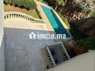 Superbe villa à louer à Harhoura. 5 chambres. Bien meublé - Villa à louer - Harhoura