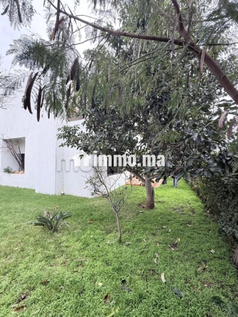 Maison de haut standing à vendre à Souissi. 5 belles chambres. Porte blindée, sécurité - Vente Immobilier - Rabat - photo 2