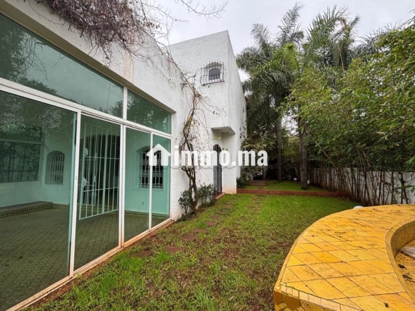 Somptueuse villa à louer à Ain Diab. 4 chambres agréables. Double vitrage et chauffage central - Location Immobilier - Casablanca - photo 6