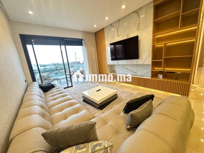 Très chic appartement 3 chambres à la location meublé dans une résidence avec piscine - Location Immobilier - Dar Bouazza - photo 2