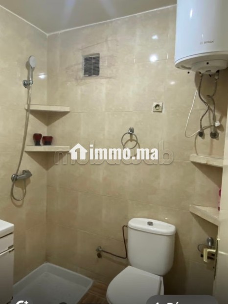 Location d'un appartement à La Gironde. 1 Pièce. Bien meublé - Location Immobilier - Casablanca - photo 3