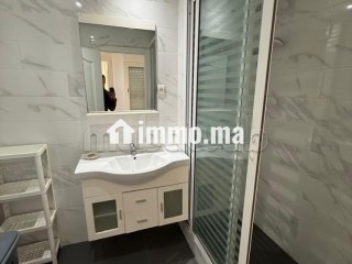 Louez cet appartement à Gauthier. 5 pièces confortables. Meublé - Appartement à louer - Casablanca