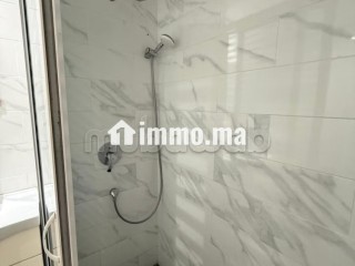 Louez cet appartement à Gauthier. 5 pièces confortables. Meublé - Appartement à louer - Casablanca