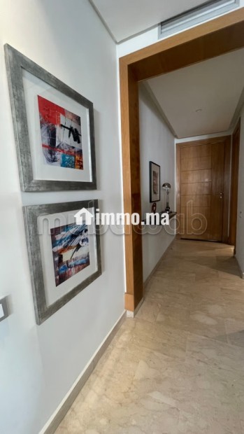 Studio lumineux, élégant et parfaitement meublé - Location Immobilier - Casablanca - photo 6