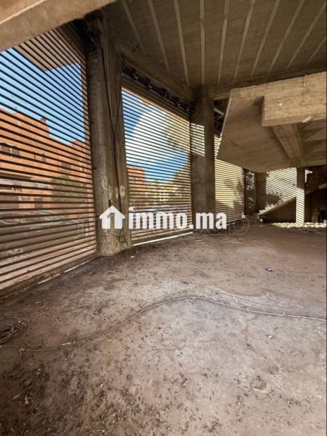 Vend local commercial à Route de Safia.
Rouidat Surface de 120 m² - Vente Immobilier - Marrakech - photo 4