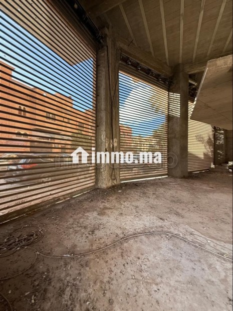 Vend local commercial à Route de Safia.
Rouidat Surface de 120 m² - Vente Immobilier - Marrakech - photo 5