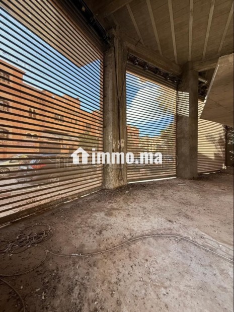 Vend local commercial à Route de Safia.
Rouidat Surface de 120 m² - Vente Immobilier - Marrakech - photo 6