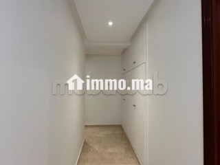 À LOUER – Appartement 3 chambres – Racine, ruelle très calme - Appartement à louer - Casablanca